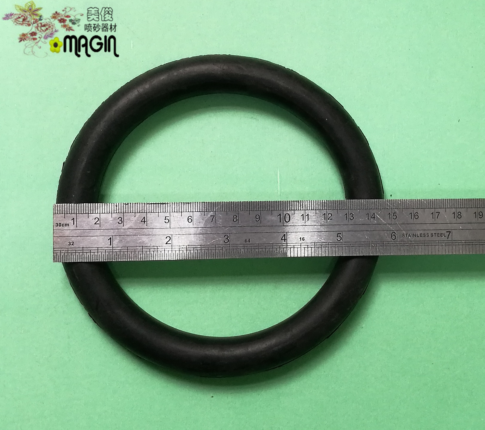 Pressure blasting machine seal