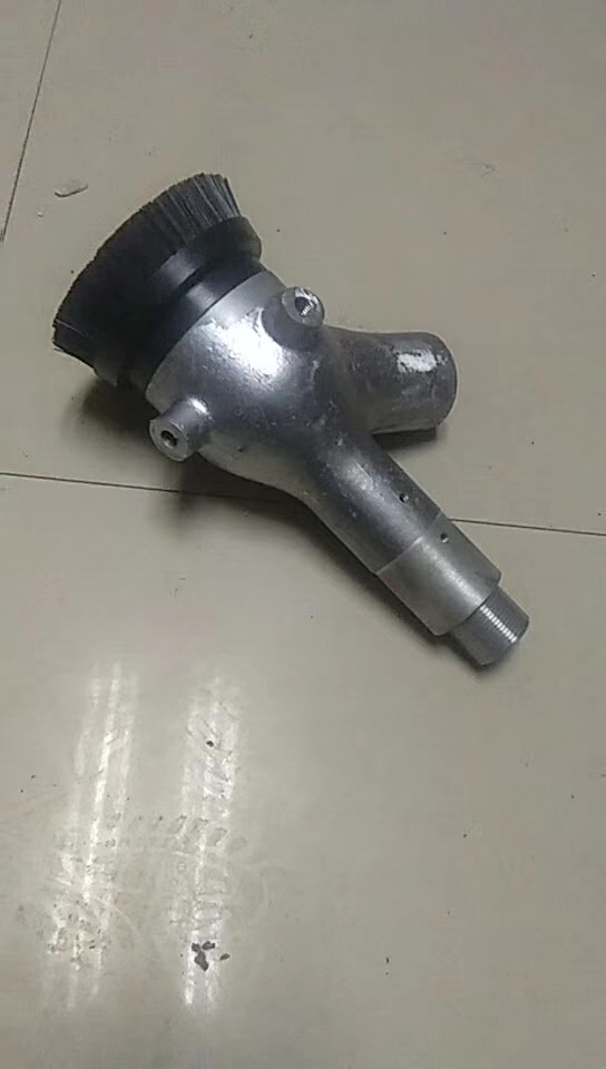Environmental dust-free recycling sandblasting gun