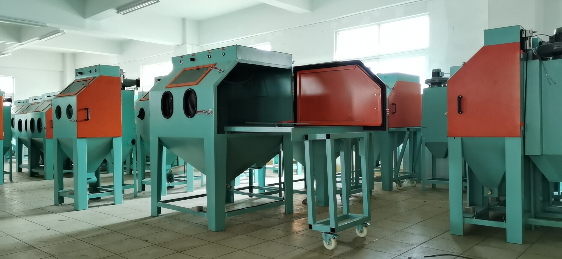 Manual sandblasting machine rotary disc sandblasting equipment