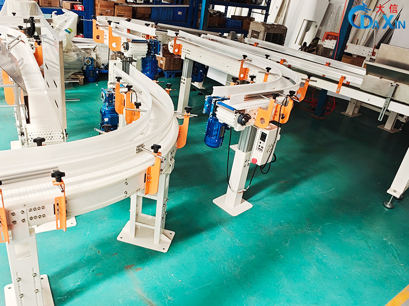 Plastic-Chain-Conveyor-