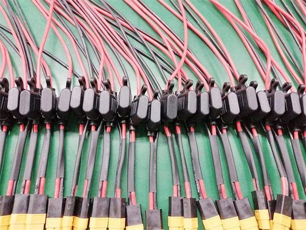 Electronic cable