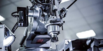 Structure and characteristics of horizontal CNC machining center