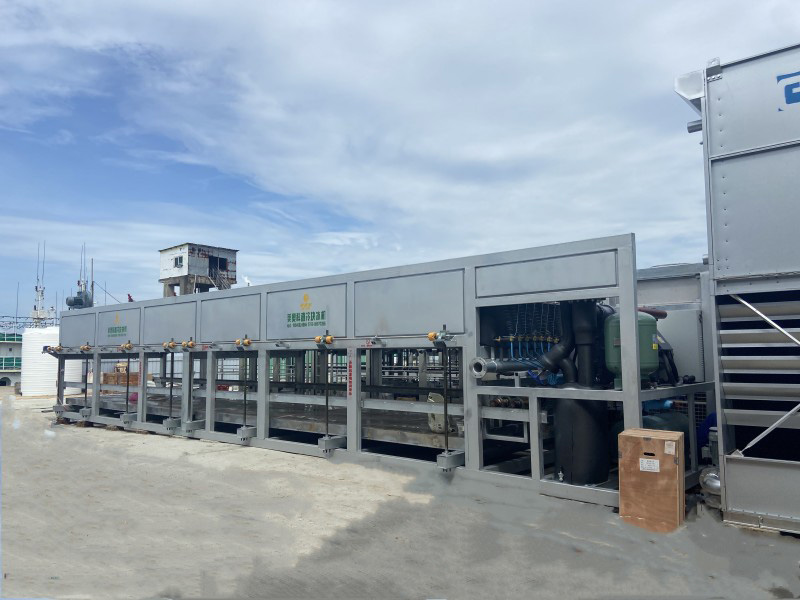 Large direct-cooling ice plant equipment (50–1000 t/d)