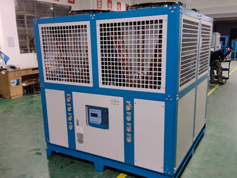 25 HP chiller