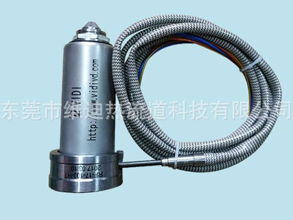 What is the introduction of needle valve type hot nozzle?
